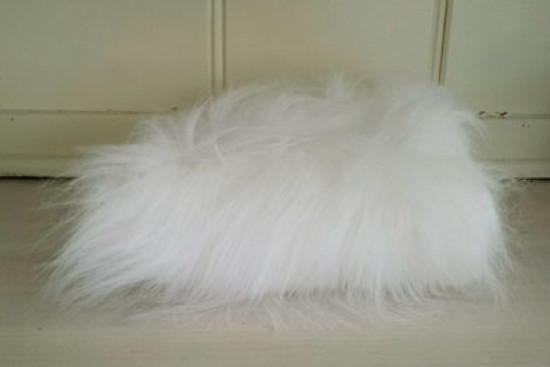 Faux fur wit 50x75