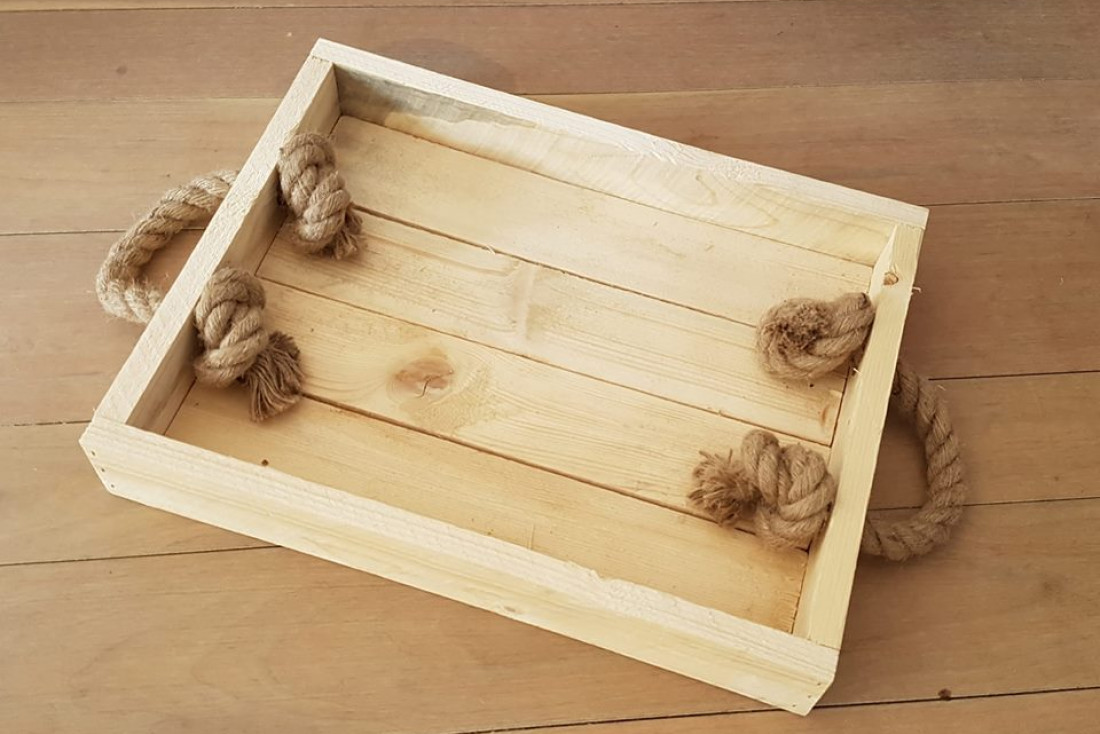 Houten Kratje Met Handvaten Juulswinkeltje houten-kratje-met-handvaten-juulswinkeltje