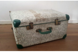 Mooie koffer met groene details