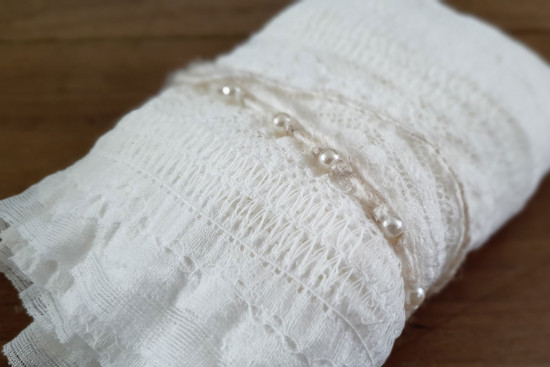 Kanten wrap met mooi haarbandje Kanten wrap met mooi haarbandje