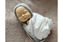 Propsetje grijs mutsje met wrap