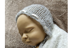Propsetje grijs mutsje met wrap